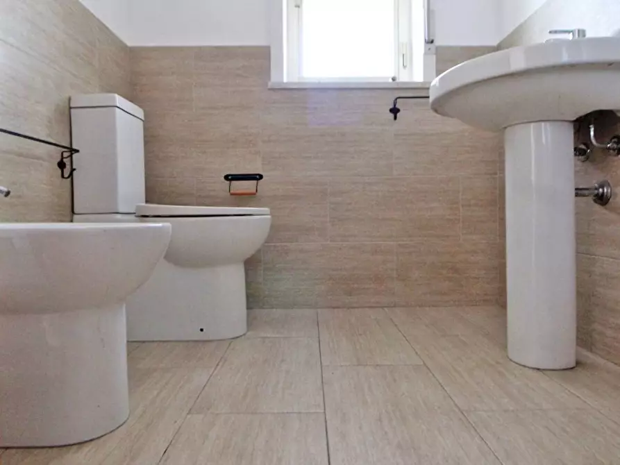 Immagine 16 di Appartamento in vendita  in Piazza Giovanni Paolo ii 18 a Palermo