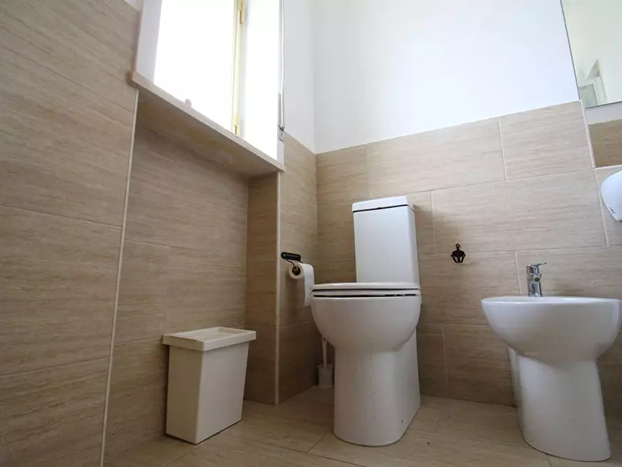 Immagine 29 di Appartamento in vendita  in Piazza Giovanni Paolo ii 18 a Palermo