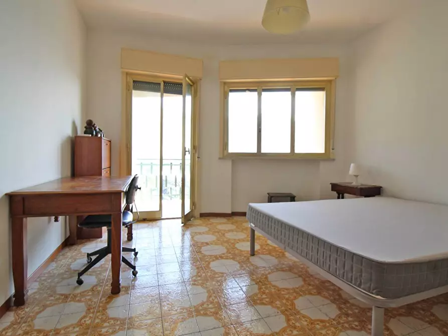 Immagine 40 di Appartamento in vendita  in Piazza Giovanni Paolo ii 18 a Palermo