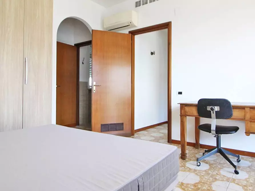 Immagine 54 di Appartamento in vendita  in Piazza Giovanni Paolo ii 18 a Palermo