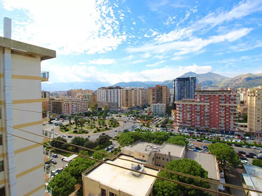 Immagine 75 di Appartamento in vendita  in Piazza Giovanni Paolo ii 18 a Palermo