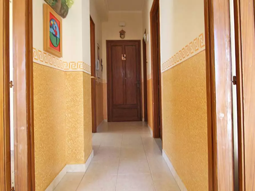 Immagine 30 di Appartamento in vendita  in Via Pio La torre 17 a Piana Degli Albanesi