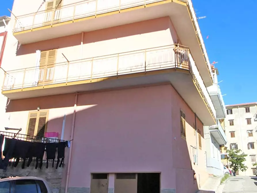 Immagine 63 di Appartamento in vendita  in Via Pio La torre 17 a Piana Degli Albanesi