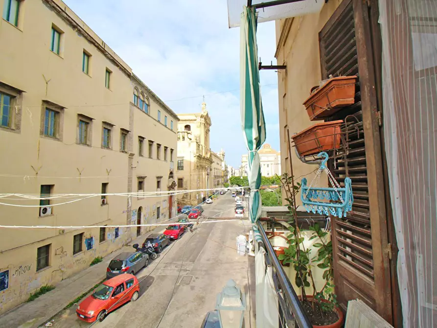 Immagine 8 di Appartamento in vendita  in piazza kalsa a Palermo