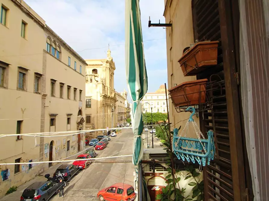 Immagine 9 di Appartamento in vendita  in piazza kalsa a Palermo