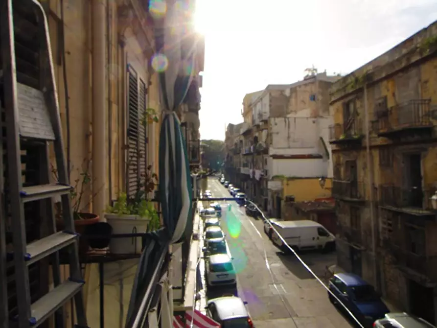 Immagine 10 di Appartamento in vendita  in piazza kalsa a Palermo