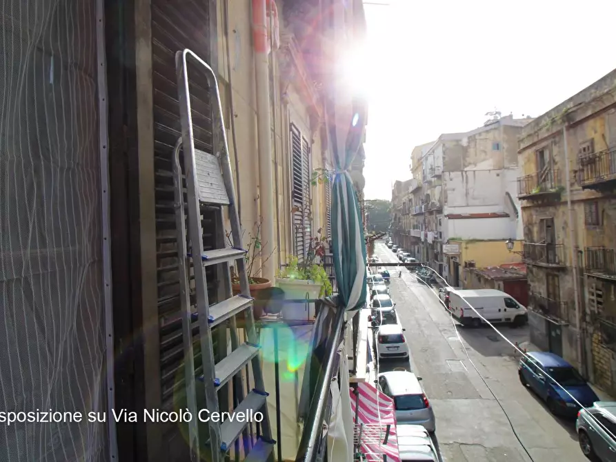 Immagine 11 di Appartamento in vendita  in piazza kalsa a Palermo