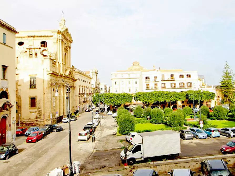Immagine 28 di Appartamento in vendita  in piazza kalsa a Palermo