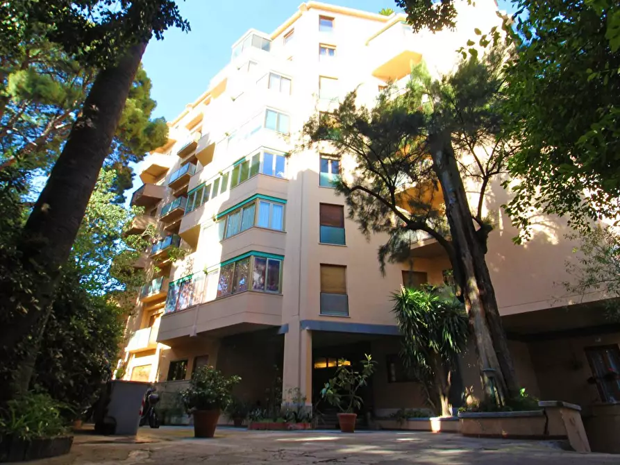 Immagine 1 di Appartamento in vendita  in Via Dante 157 a Palermo