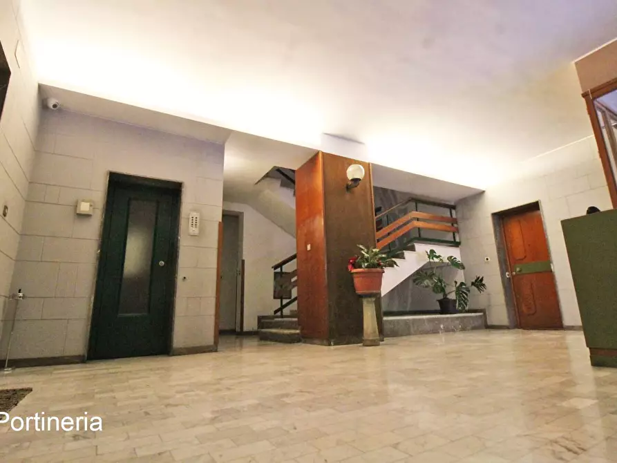 Immagine 11 di Appartamento in vendita  in Via Dante 157 a Palermo