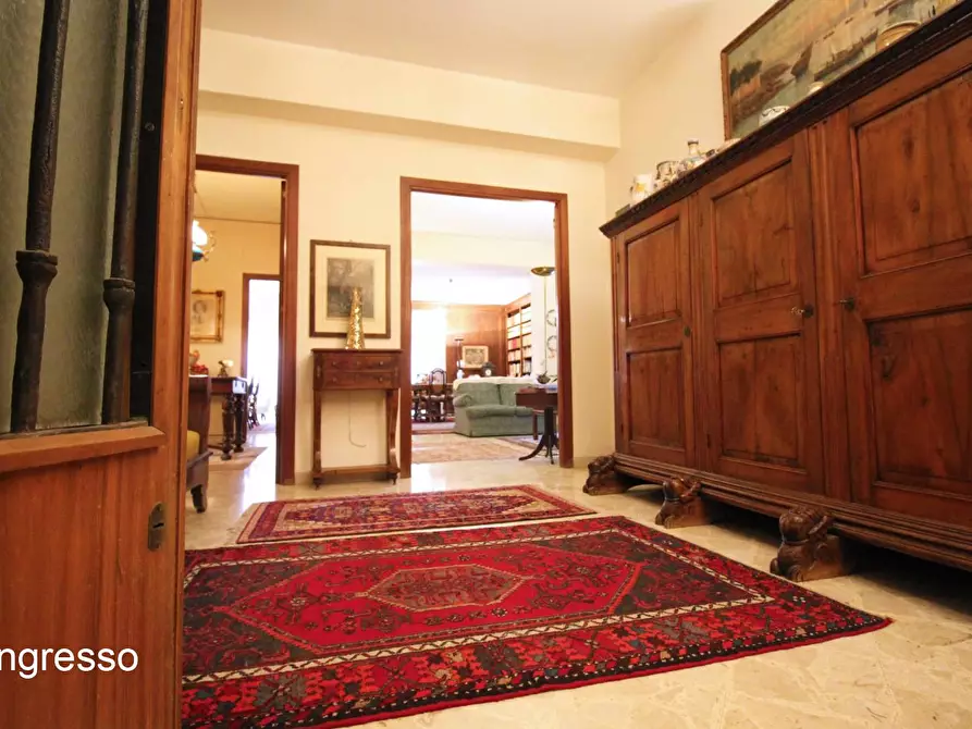 Immagine 2 di Appartamento in vendita  in Via Dante 157 a Palermo