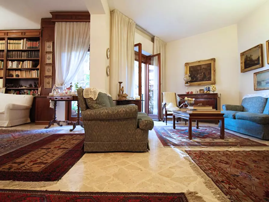 Immagine 20 di Appartamento in vendita  in Via Dante 157 a Palermo