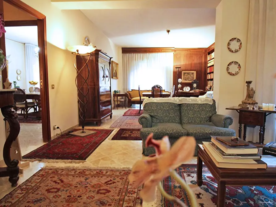 Immagine 22 di Appartamento in vendita  in Via Dante 157 a Palermo