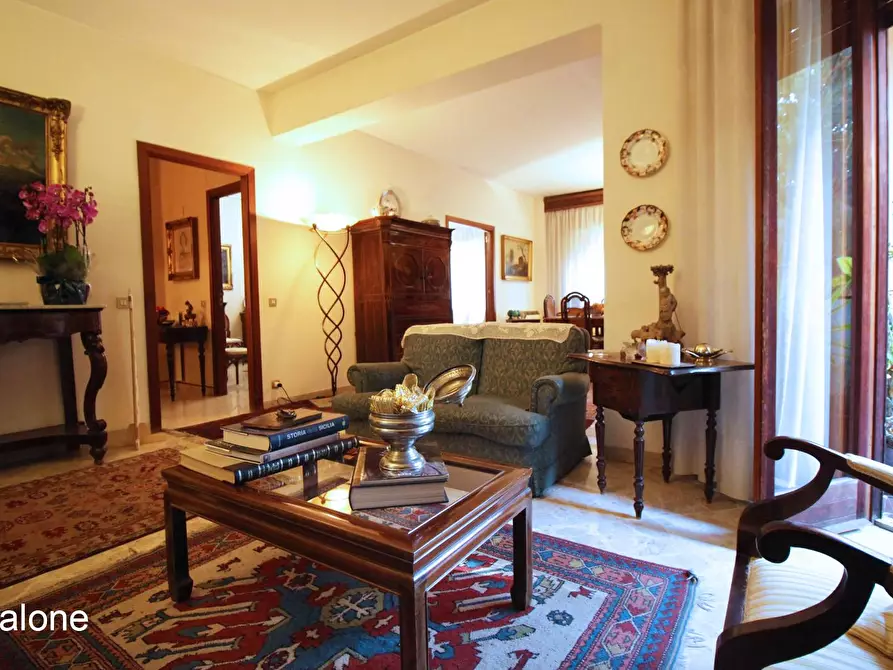 Immagine 23 di Appartamento in vendita  in Via Dante 157 a Palermo