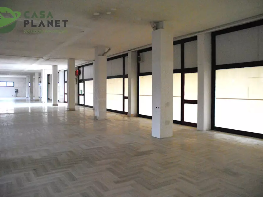 Immagine 11 di Locale commerciale in vendita  in lomellina 36 a Mira