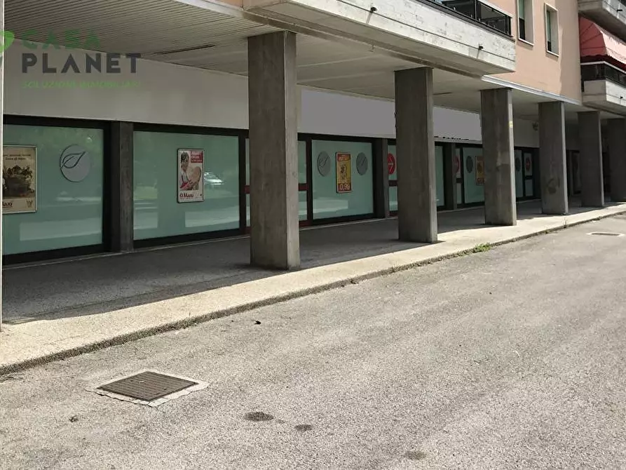 Immagine 16 di Locale commerciale in vendita  in lomellina 36 a Mira