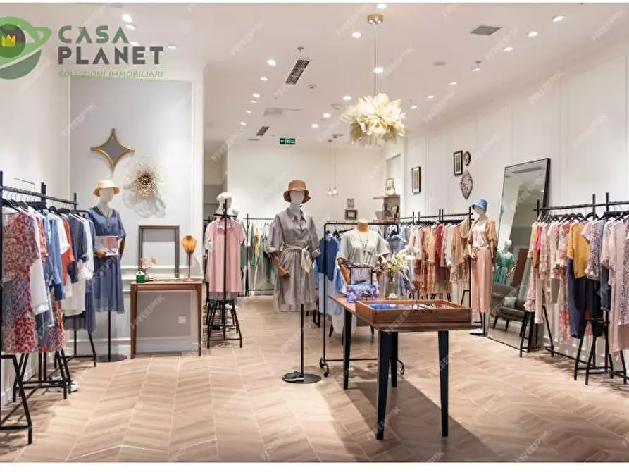 Immagine 2 di Attività commerciale in vendita  in PIAZZA a Mirano