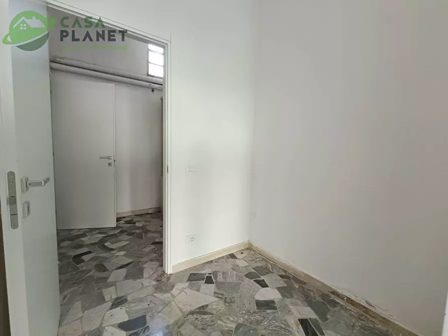 Immagine 9 di Negozio in vendita  in Via Olivolo a Venezia