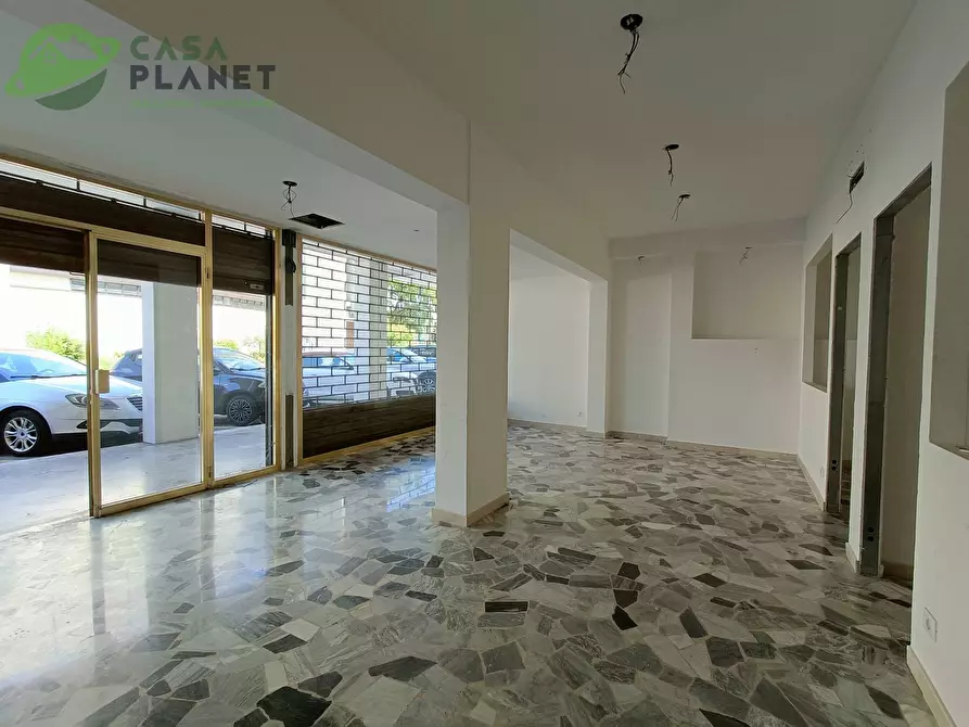 Immagine 11 di Negozio in vendita  in Via Olivolo a Venezia