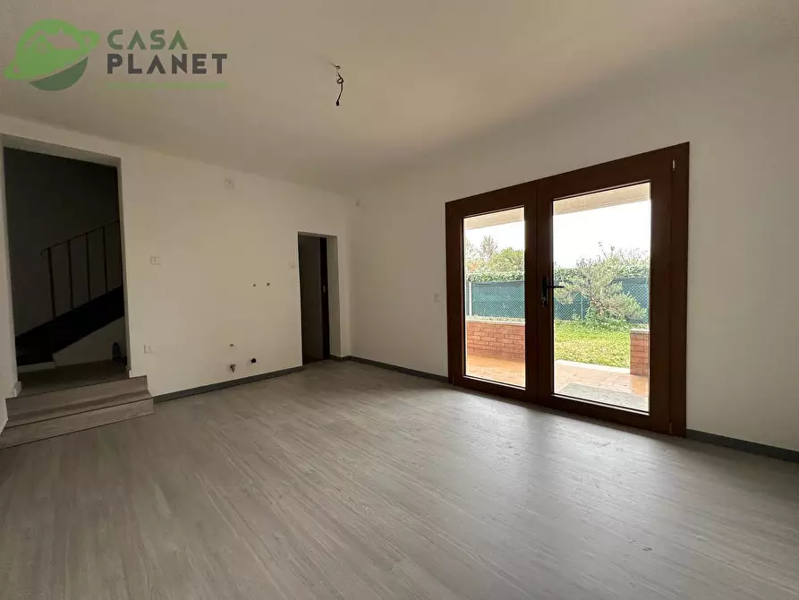 Immagine 10 di Casa semindipendente in vendita  in VIA ZERO BRANCO a Mogliano Veneto