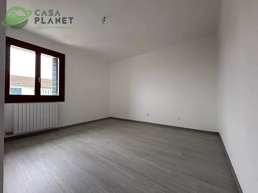 Immagine 16 di Casa semindipendente in vendita  in VIA ZERO BRANCO a Mogliano Veneto