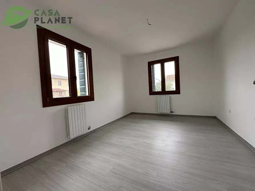 Immagine 22 di Casa semindipendente in vendita  in VIA ZERO BRANCO a Mogliano Veneto