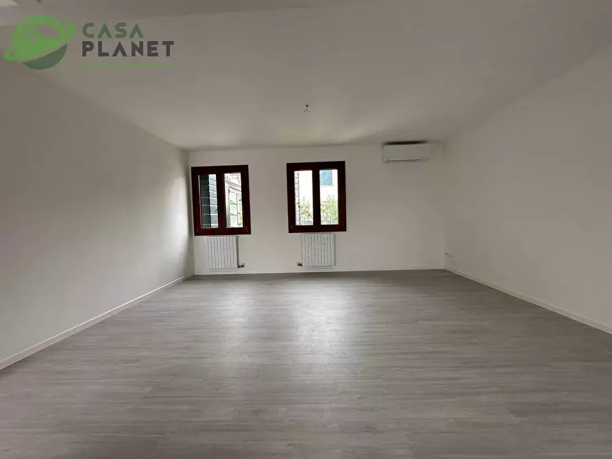 Immagine 7 di Casa semindipendente in vendita  in VIA ZERO BRANCO a Mogliano Veneto