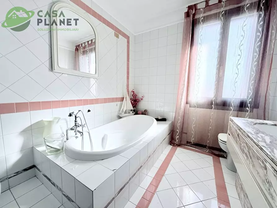 Immagine 19 di Casa semindipendente in vendita  in Via Castellana a Venezia