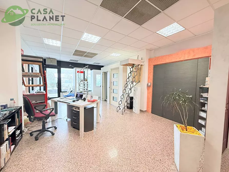 Immagine 3 di Negozio in vendita  in VIA SVEVO a Mogliano Veneto