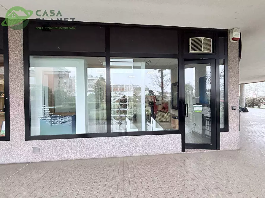 Immagine 9 di Negozio in vendita  in VIA SVEVO a Mogliano Veneto