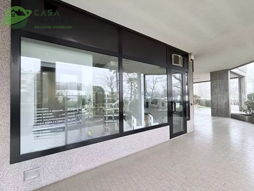 Immagine 10 di Negozio in vendita  in VIA SVEVO a Mogliano Veneto