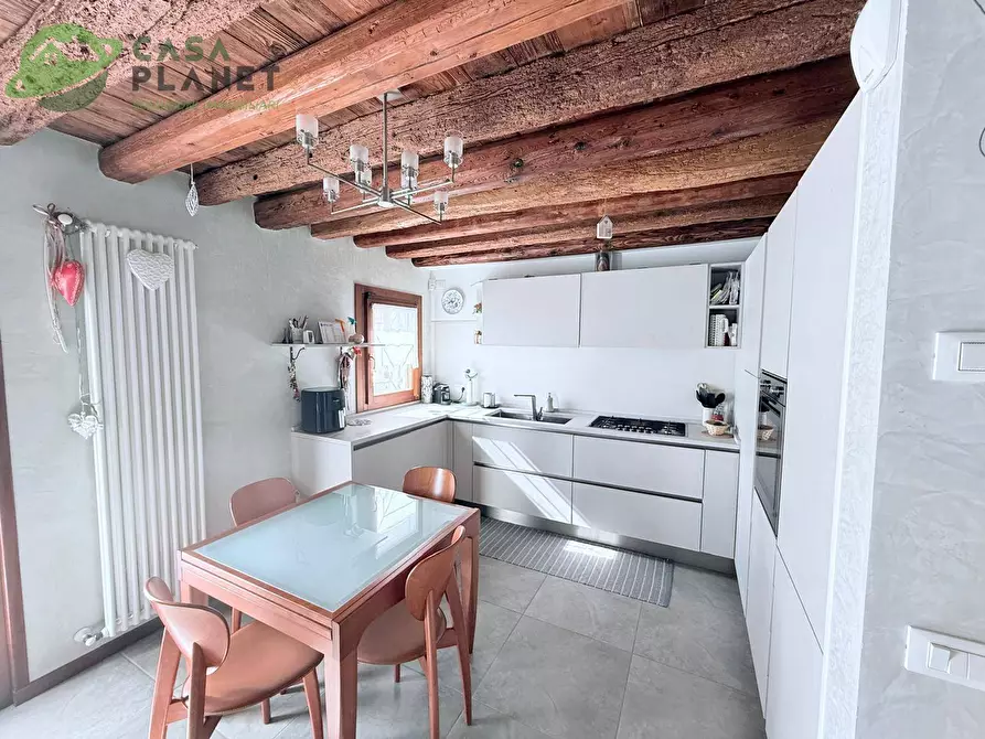 Immagine 10 di Casa semindipendente in vendita  in VIA SELVE a Mogliano Veneto