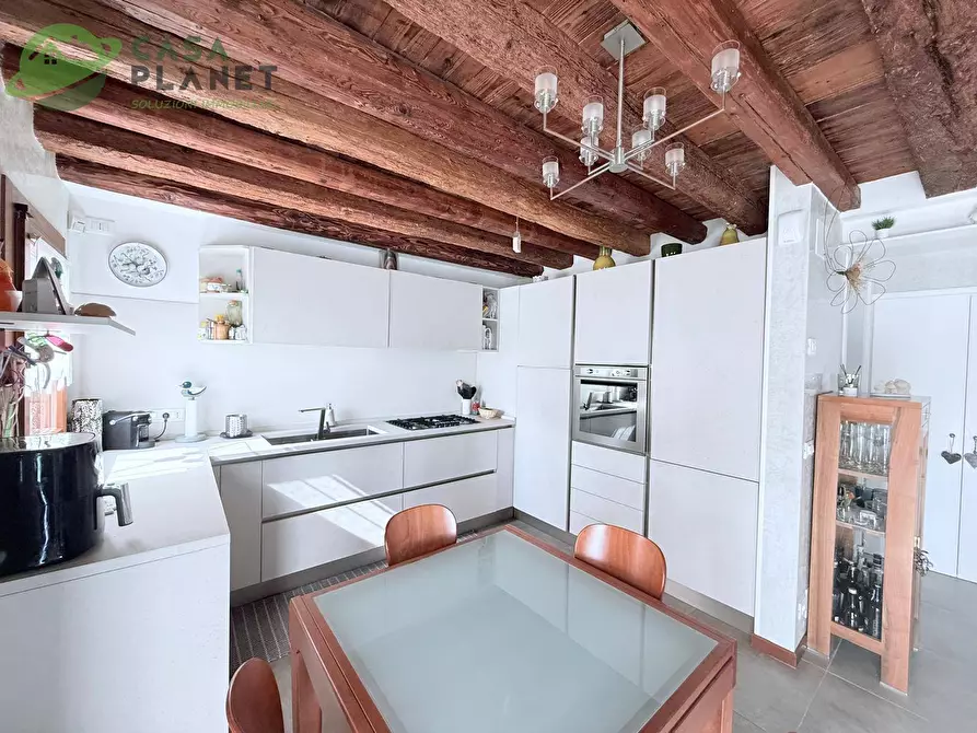 Immagine 3 di Casa semindipendente in vendita  in VIA SELVE a Mogliano Veneto