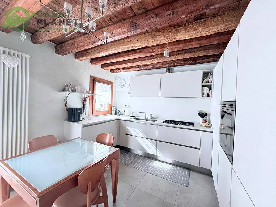 Immagine 5 di Casa semindipendente in vendita  in VIA SELVE a Mogliano Veneto