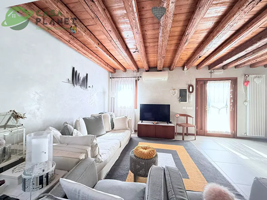 Immagine 14 di Casa semindipendente in vendita  in VIA SELVE a Mogliano Veneto