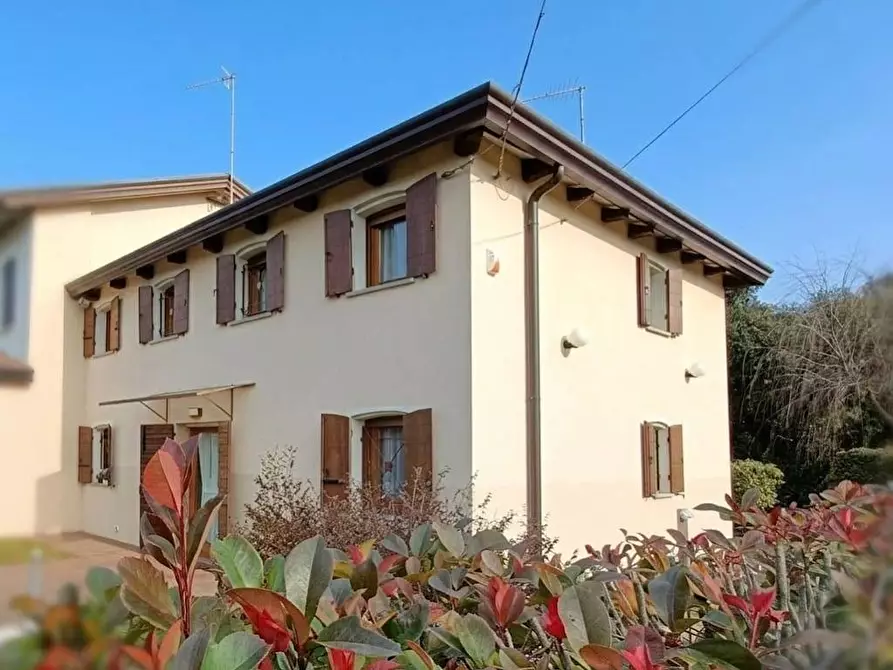 Immagine 1 di Casa semindipendente in vendita  in VIA SELVE a Mogliano Veneto