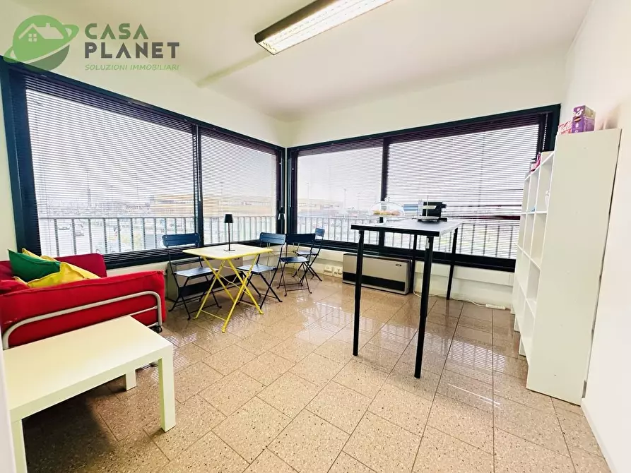 Immagine 12 di Ufficio in affitto  in via Mattei a Annone Veneto