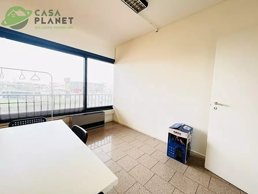 Immagine 15 di Ufficio in affitto  in via Mattei a Annone Veneto