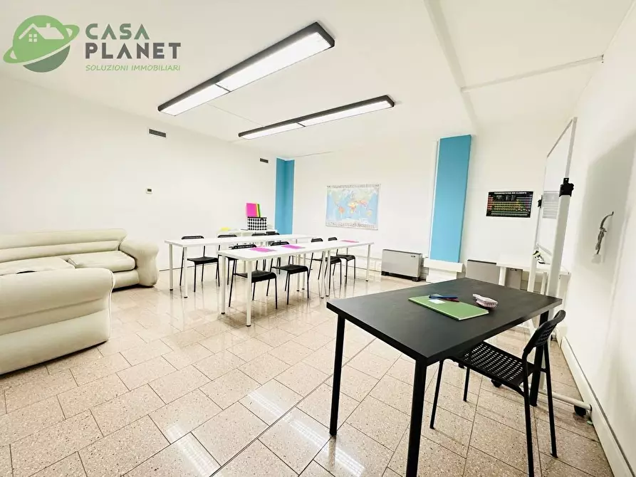 Immagine 18 di Ufficio in affitto  in via Mattei a Annone Veneto