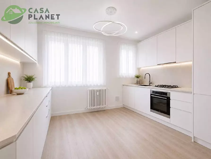 Immagine 4 di Appartamento in vendita  in VIA DELLE MARMAROLE a Venezia