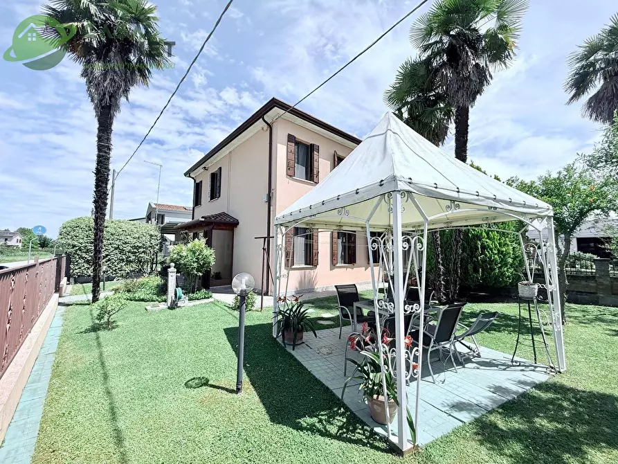 Immagine 3 di Casa semindipendente in vendita  in VIA SASSI a Mogliano Veneto