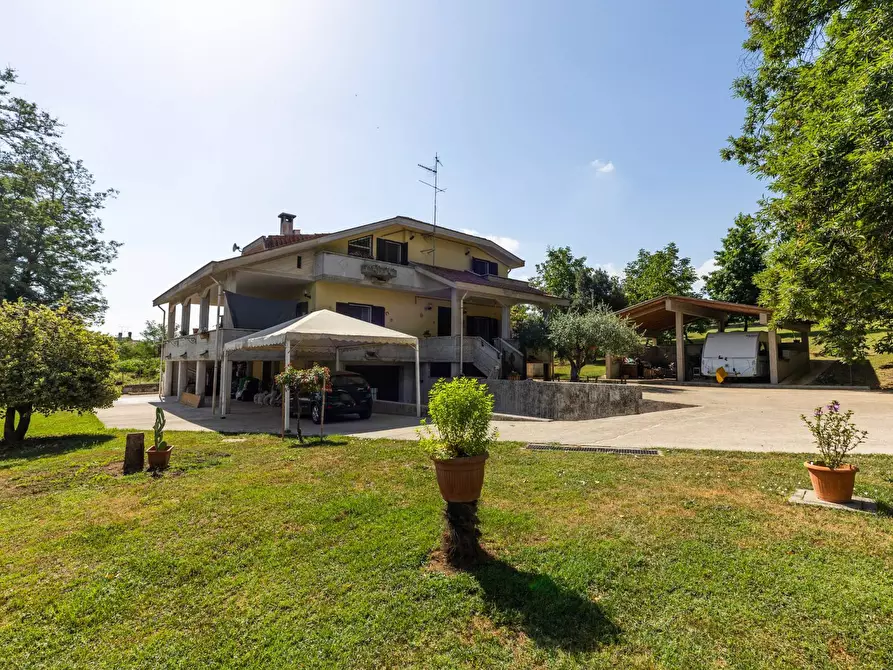 Immagine 1 di Villa in vendita  in Via Colle Ciciliano snc a Valmontone