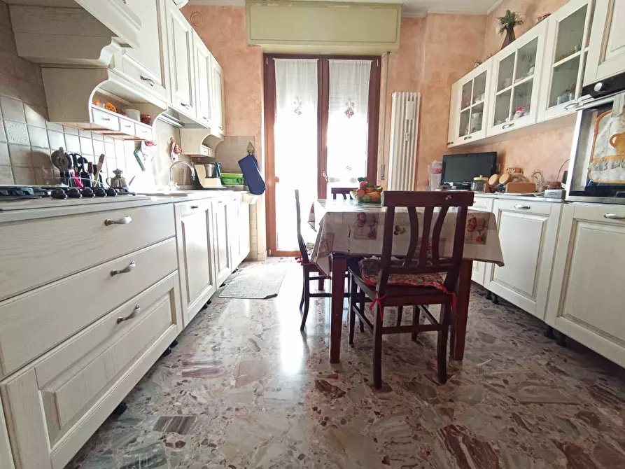 Immagine 17 di Appartamento in vendita  in Piazza Gramsci 19 a Cinisello Balsamo