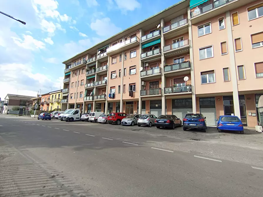 Immagine 2 di Appartamento in vendita  in Via Pelizza da Volpedo 93 a Cinisello Balsamo