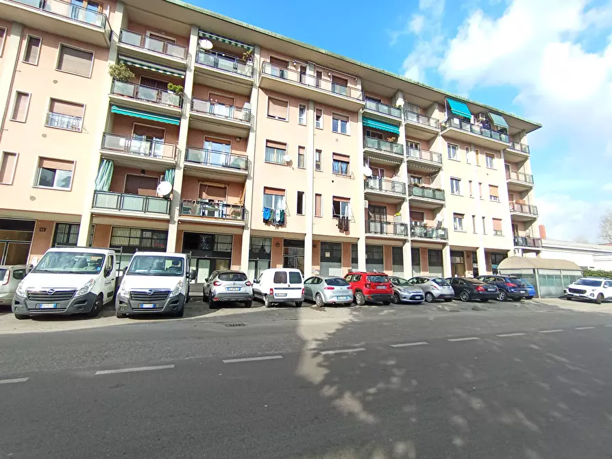 Immagine 4 di Appartamento in vendita  in Via Pelizza da Volpedo 93 a Cinisello Balsamo