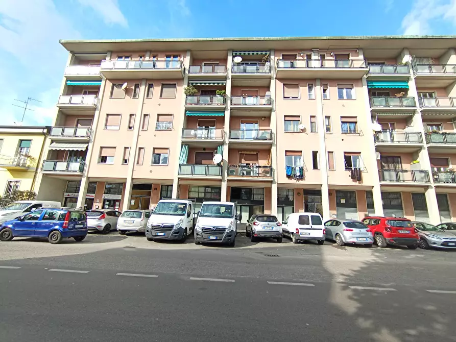 Immagine 3 di Appartamento in vendita  in Via Pelizza da Volpedo 93 a Cinisello Balsamo