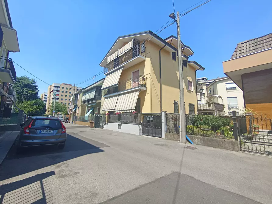 Immagine 2 di Appartamento in vendita  in via amerigo vespucci 22 a Cinisello Balsamo