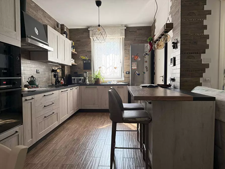 Immagine 6 di Appartamento in vendita  in Via Fratelli Sabatelli 9 a Seregno