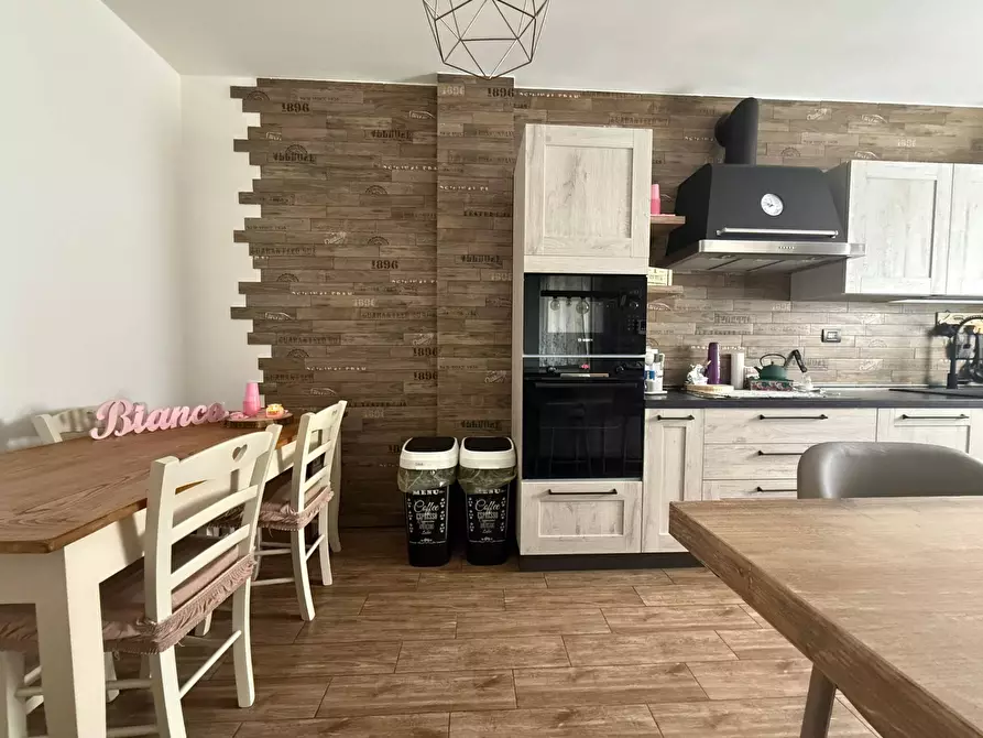 Immagine 8 di Appartamento in vendita  in Via Fratelli Sabatelli 9 a Seregno