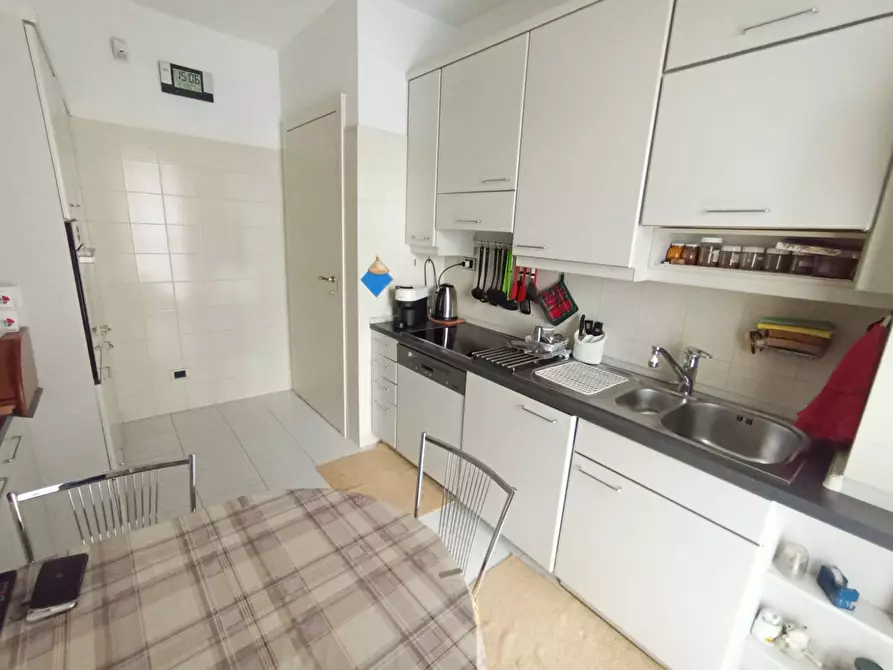 Immagine 10 di Appartamento in vendita  in Via Valenza 5 a Milano